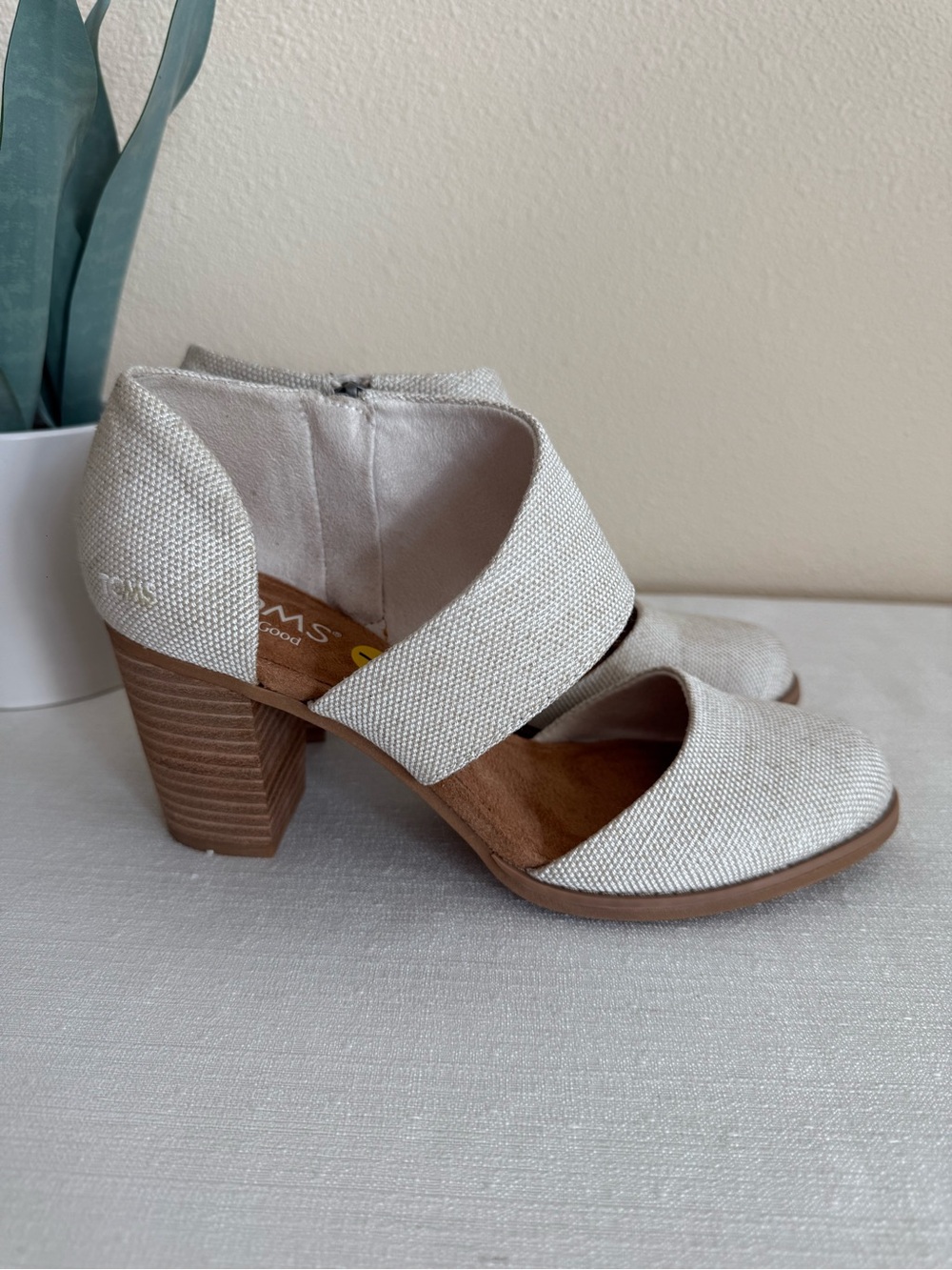 TOMS Cream Canvas Textured Block Heel Sandals
